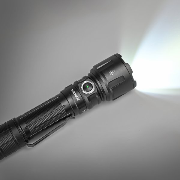 Портативний світлодіодний ліхтарик VIDEX VLF-A376 3600Lm 5000K